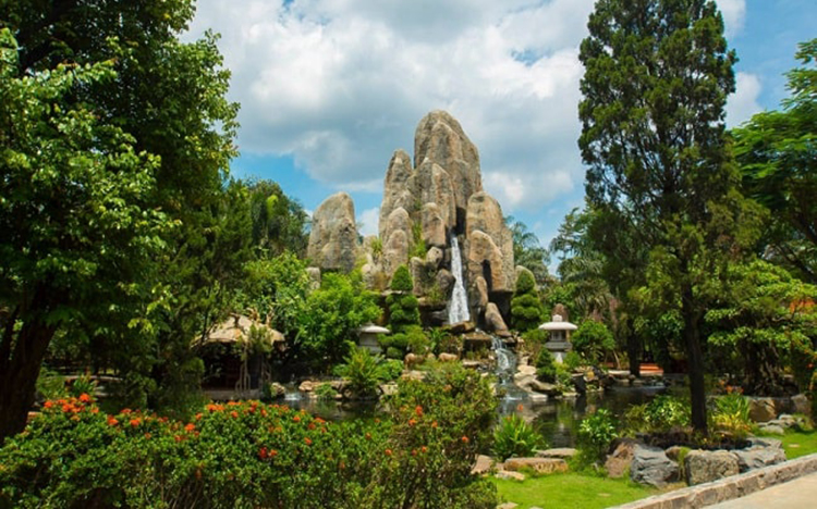 Tham gia vui chơi tại khu du lịch sinh thái Vườn Xoài Đồng Nai
